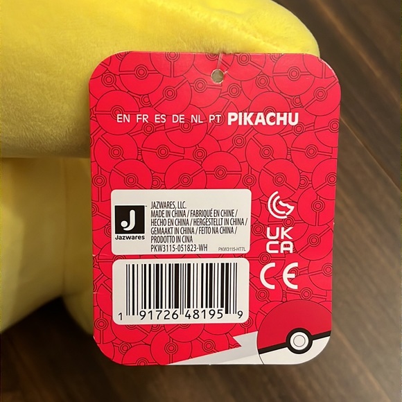 NWT Pokémon Pikachu 24 Inch Plush - Picture 8 of 11